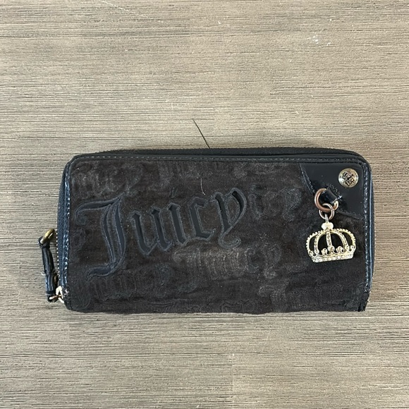Juicy Couture Handbags - Juicy Couture Grey Velour Zip Around Wallet